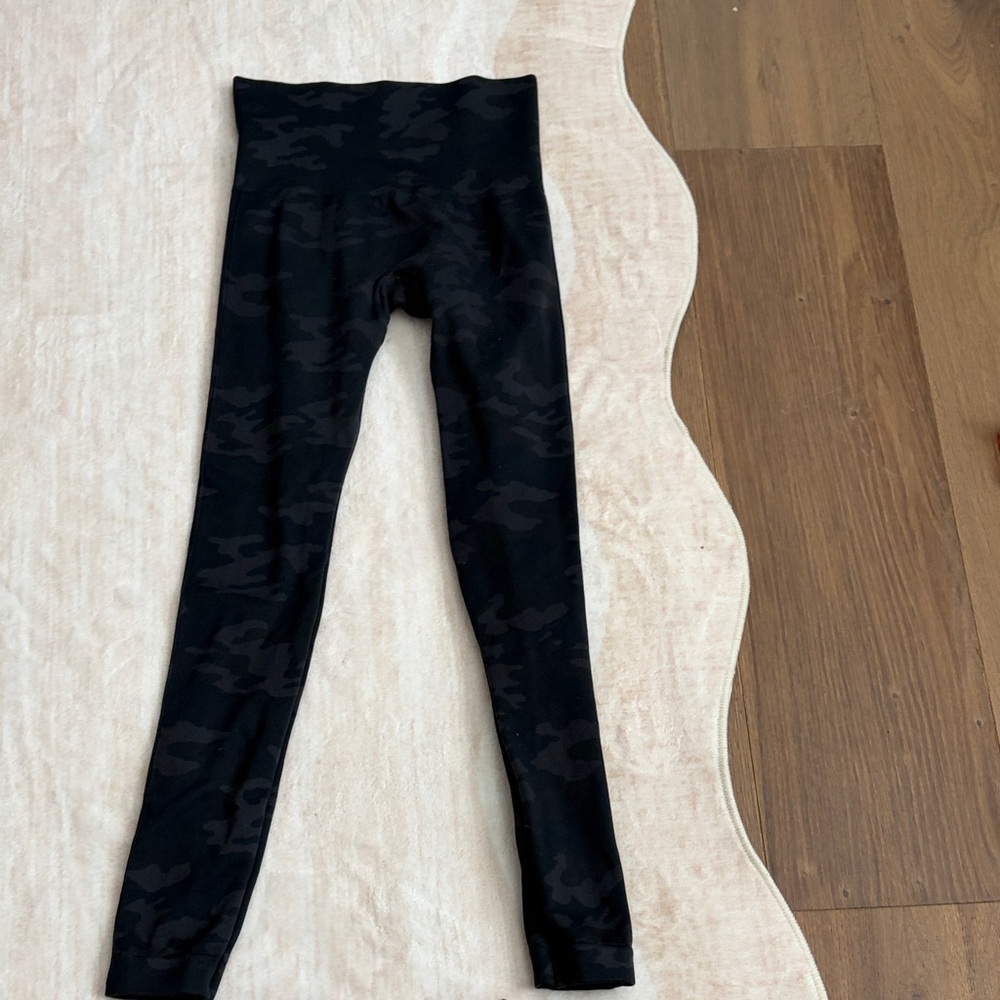 SPANX Black Camo High-Waist Leggings